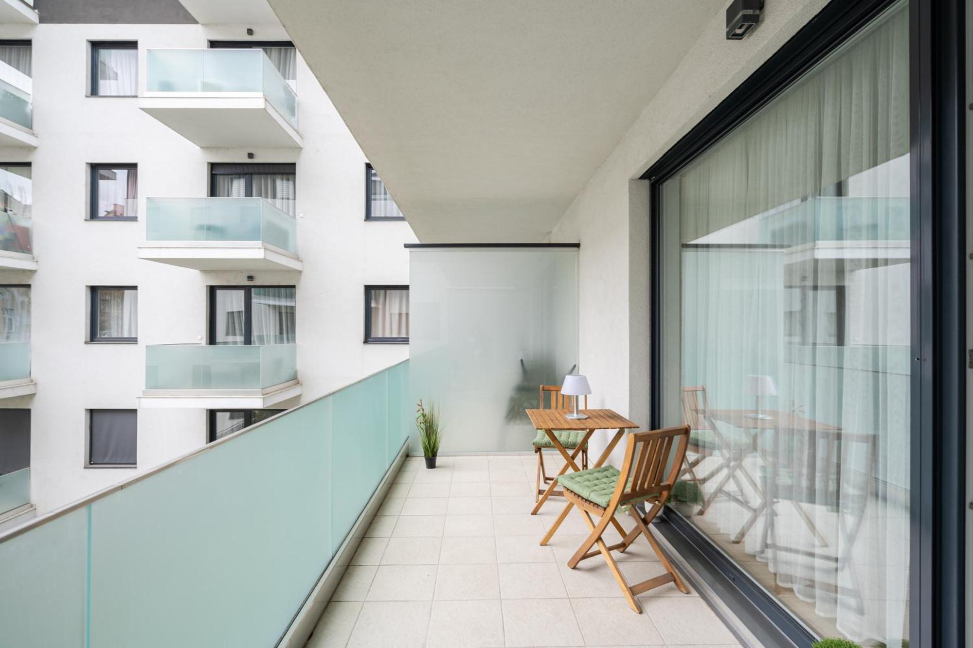 Blooming Budapest Apartment With Free Underground Parking Eksteriør bilde